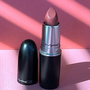 Satin Lipstick 802 Brave